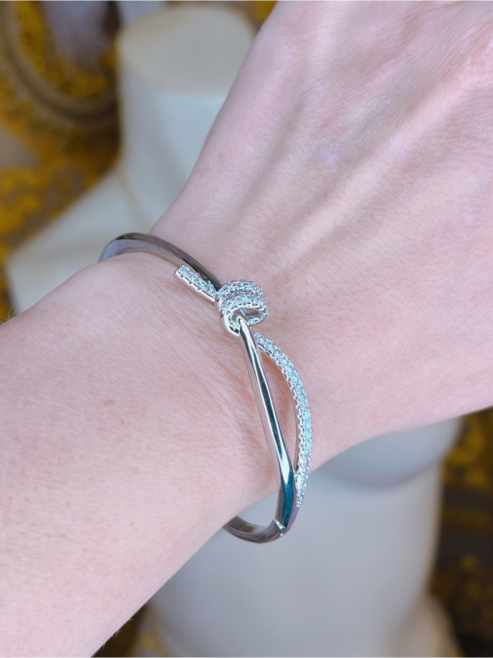 18k white gold bangle hinge Knot 💎 cz diamond pave bracelet 7” to 8” fit plated